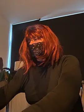 Snapshot of Bleueyez007 chatting on 09/21/25, 03:24 Bleueyez007 online show from 09/21/25, 03:24