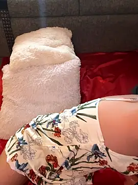 ZafiroKlein online show from 09/27/25, 09:31