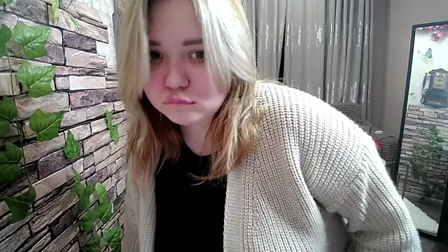 Snapshot of Finna_39 chatting on 02/12/25, 01:37 Finna 39 online show from 02/12/25, 01:37