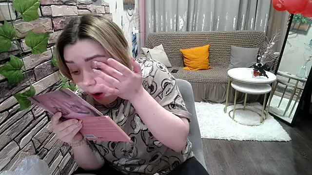 Snapshot of Finna_39 chatting on 02/21/25, 03:10 Finna 39 online show from 02/21/25, 03:10