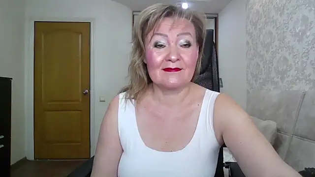 Snapshot of Victoria_secrets_ chatting on 10/05/25, 06:23 Victoria secrets online show from 10/05/25, 06:23