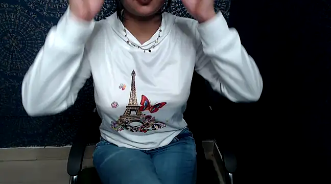 Snapshot of megancatluna chatting on 03/22/25, 04:35 megancatluna online show from 03/22/25, 04:35