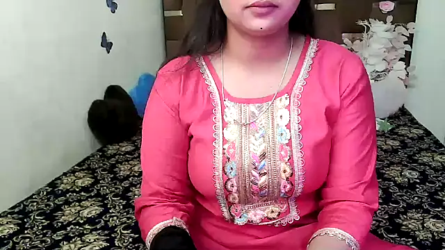 Snapshot of megancatluna chatting on 10/27/25, 05:22 megancatluna online show from 10/27/25, 05:22