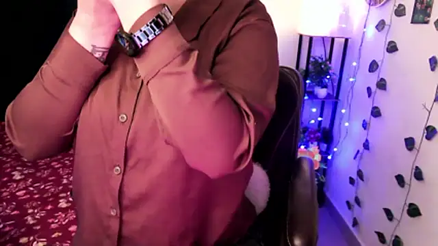 Snapshot of megancatluna chatting on 01/19/26, 04:49 megancatluna online show from 01/19/26, 04:49