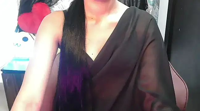 Snapshot of jenifermedow chatting on 03/08/25, 07:27 jenifermedow online show from 03/08/25, 07:27