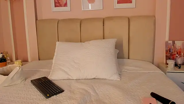 Annie rhoades online show from 04/09/26, 12:54