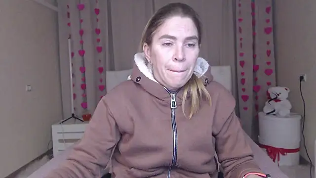 TessaDaybreak online show from 02/06/26, 07:23