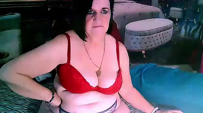 Snapshot of LuciousGrace chatting on 03/04/25, 08:57 LuciousGrace online show from 03/04/25, 08:57