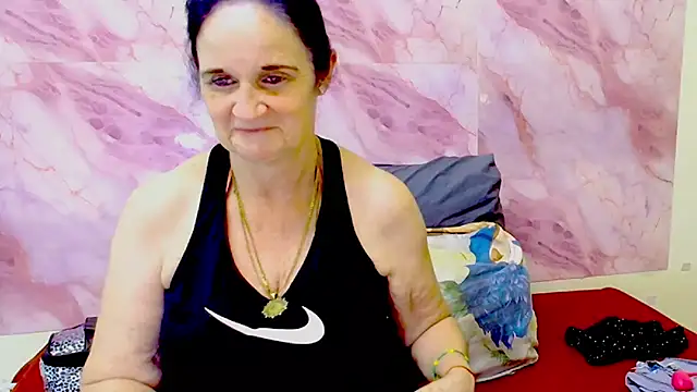 Snapshot of LuciousGrace chatting on 10/13/25, 05:35 LuciousGrace online show from 10/13/25, 05:35