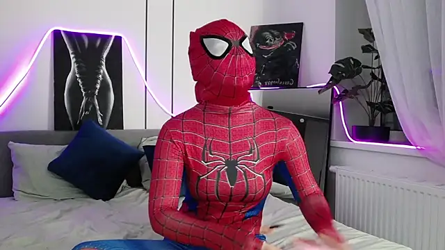 -Amora online show from 12/05/25, 12:14