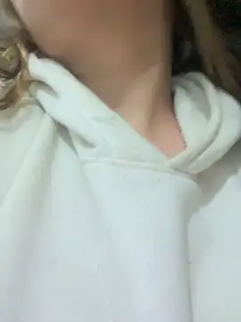 Snapshot of _ivyginger chatting on 12/05/25, 03:48 ivyginger online show from 12/05/25, 03:48