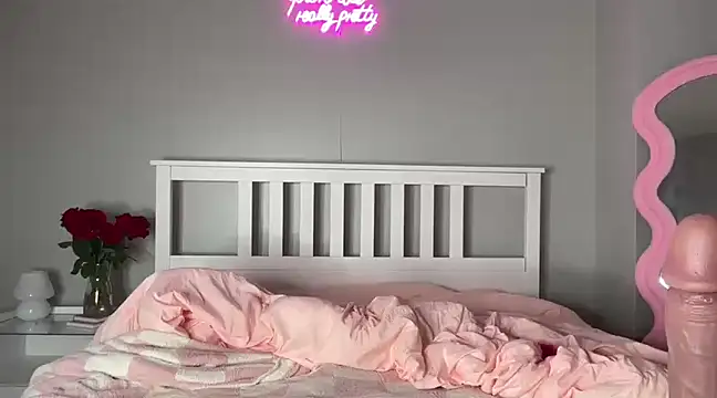 meggsworld online show from 02/18/25, 01:32