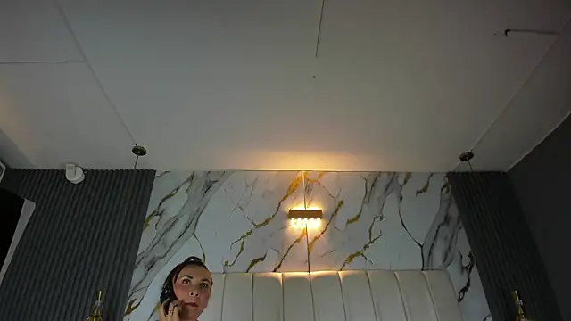 EvaMillins online show from 12/20/25, 04:08