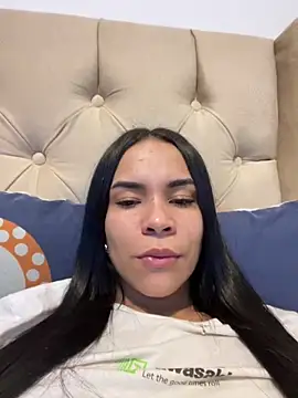 Snapshot of Naatalia chatting on 03/04/25, 03:55 Naatalia online show from 03/04/25, 03:55