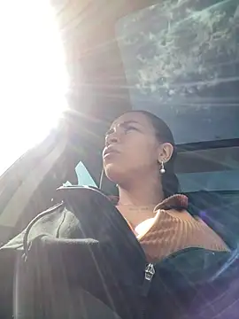 Snapshot of Naatalia chatting on 03/16/25, 08:11 Naatalia online show from 03/16/25, 08:11