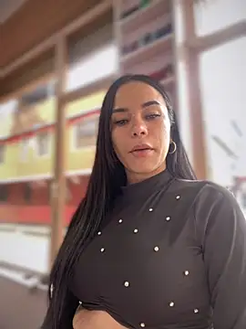 Naatalia online show from 11/08/25, 05:34