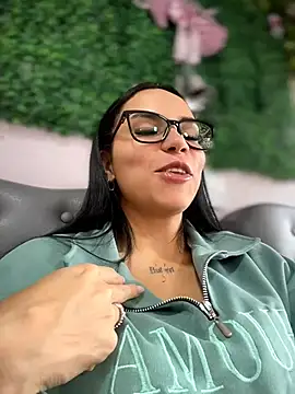 Naatalia online show from 05/04/26, 07:32