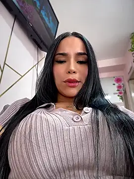 Snapshot of Naatalia chatting on 07/01/26, 05:12 Naatalia online show from 07/01/26, 05:12
