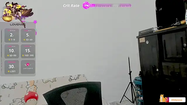 Naoko 7w7 online show from 10/12/25, 10:09