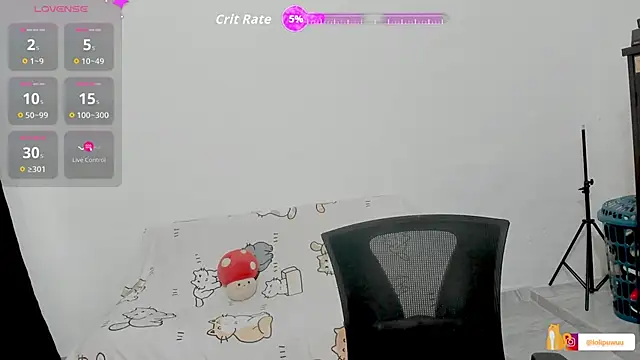 Naoko 7w7 online show from 10/19/25, 10:10