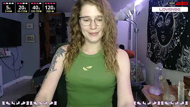 Snapshot of wetwildwhore chatting on 10/13/25, 09:48 wetwildwhore online show from 10/13/25, 09:48