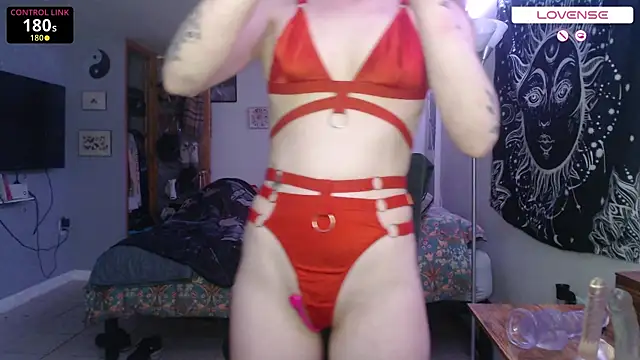 Snapshot of wetwildwhore chatting on 10/29/25, 08:54 wetwildwhore online show from 10/29/25, 08:54