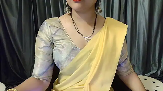 Snapshot of goldiwets chatting on 10/10/25, 02:10 goldiwets online show from 10/10/25, 02:10