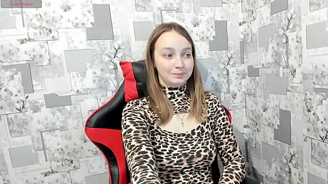 Snapshot of stella_leex chatting on 03/21/25, 12:40 stella leex online show from 03/21/25, 12:40