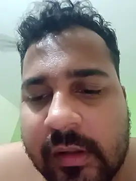 Snapshot of susthovai chatting on 10/18/25, 05:46 susthovai online show from 10/18/25, 05:46