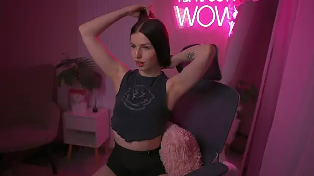 Snapshot of VictoriaPass chatting on 02/20/25, 12:04 VictoriaPass online show from 02/20/25, 12:04