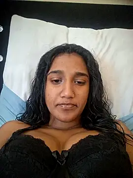 Snapshot of indianpink_lips chatting on 11/15/25, 11:40 indianpink lips online show from 11/15/25, 11:40