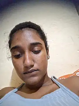 Snapshot of indianpink_lips chatting on 12/05/25, 04:03 indianpink lips online show from 12/05/25, 04:03