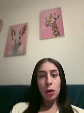 Snapshot of candycami19 chatting on 02/20/25, 10:37 candycami19 online show from 02/20/25, 10:37