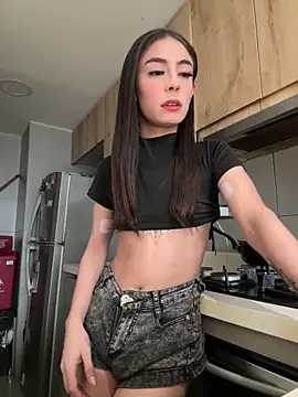 Snapshot of candycami19 chatting on 03/10/25, 11:42 candycami19 online show from 03/10/25, 11:42