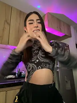 Snapshot of candycami19 chatting on 09/13/25, 03:39 candycami19 online show from 09/13/25, 03:39