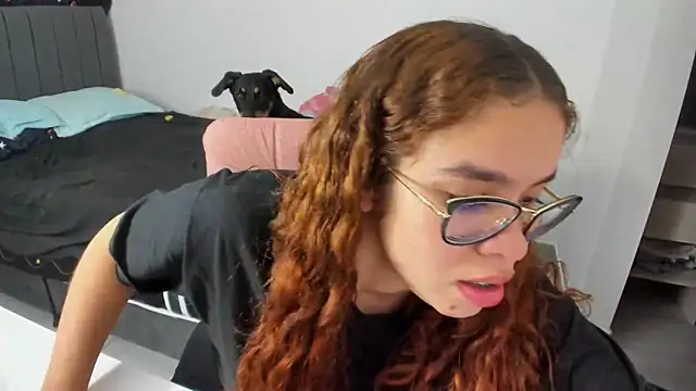 Snapshot of Greciaruiz_ chatting on 10/05/25, 12:09 Greciaruiz online show from 10/05/25, 12:09