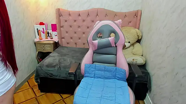 Lianngrace online show from 10/31/25, 01:45