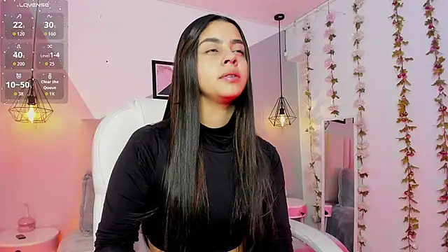 Bella walker  online show from 12/22/25, 08:28