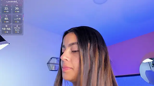 Bella walker  online show from 04/01/26, 08:17