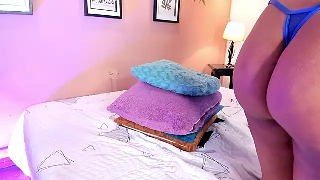 SofiaBennett  online show from 03/21/25, 03:13