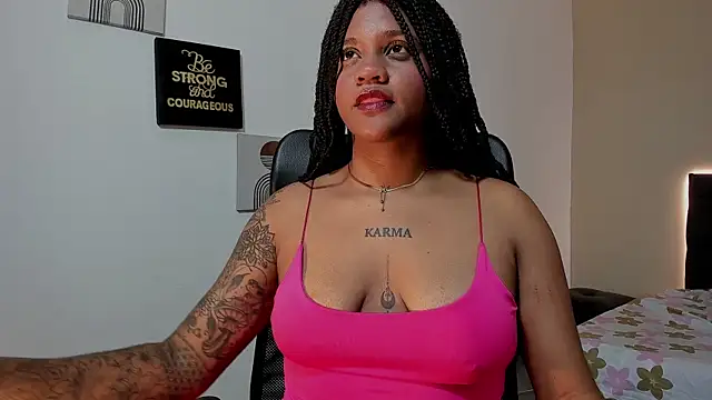 Snapshot of ZahraRose chatting on 10/31/25, 07:59 ZahraRose online show from 10/31/25, 07:59