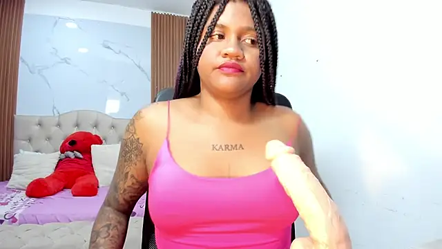 Snapshot of ZahraRose chatting on 02/05/26, 08:13 ZahraRose online show from 02/05/26, 08:13