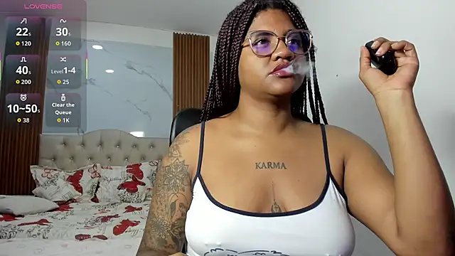 ZahraRose online show from 04/07/26, 08:53