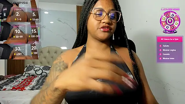 Snapshot of ZahraRose chatting on 06/19/26, 08:56 ZahraRose online show from 06/19/26, 08:56