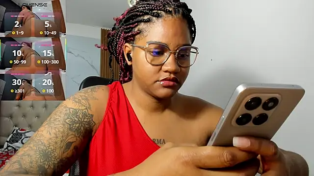 Snapshot of ZahraRose chatting on 07/17/26, 11:39 ZahraRose online show from 07/17/26, 11:39