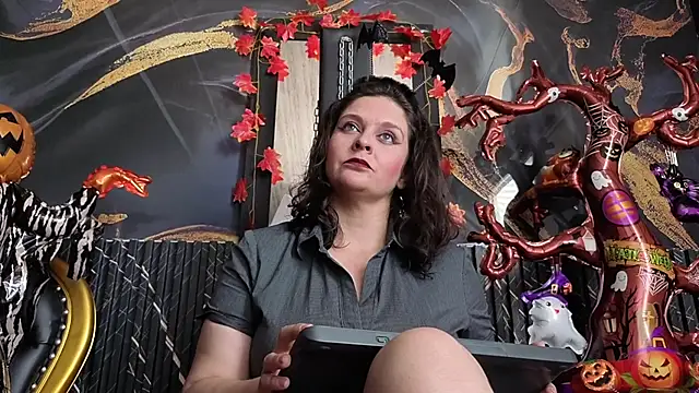 Snapshot of AmandaKovich chatting on 10/22/25, 07:35 AmandaKovich online show from 10/22/25, 07:35