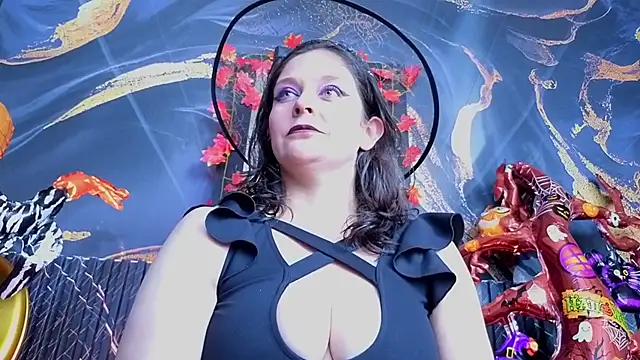 Snapshot of AmandaKovich chatting on 10/30/25, 07:36 AmandaKovich online show from 10/30/25, 07:36