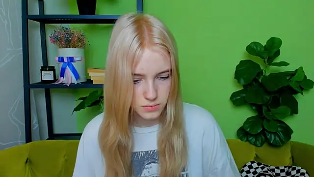 EdlaHewell online show from 02/17/25, 08:30