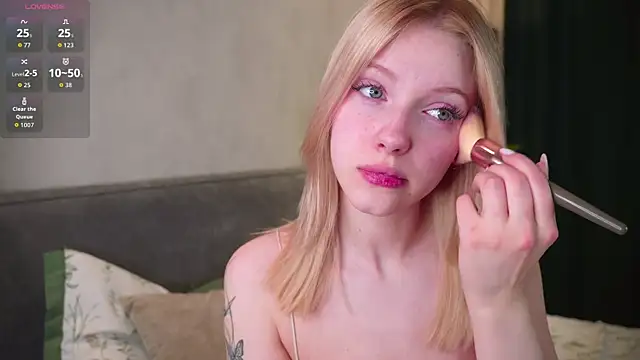 EdlaHewell online show from 04/11/26, 11:42