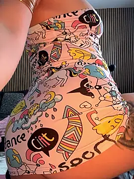 YoungHotMilf97 online show from 01/08/26, 09:33